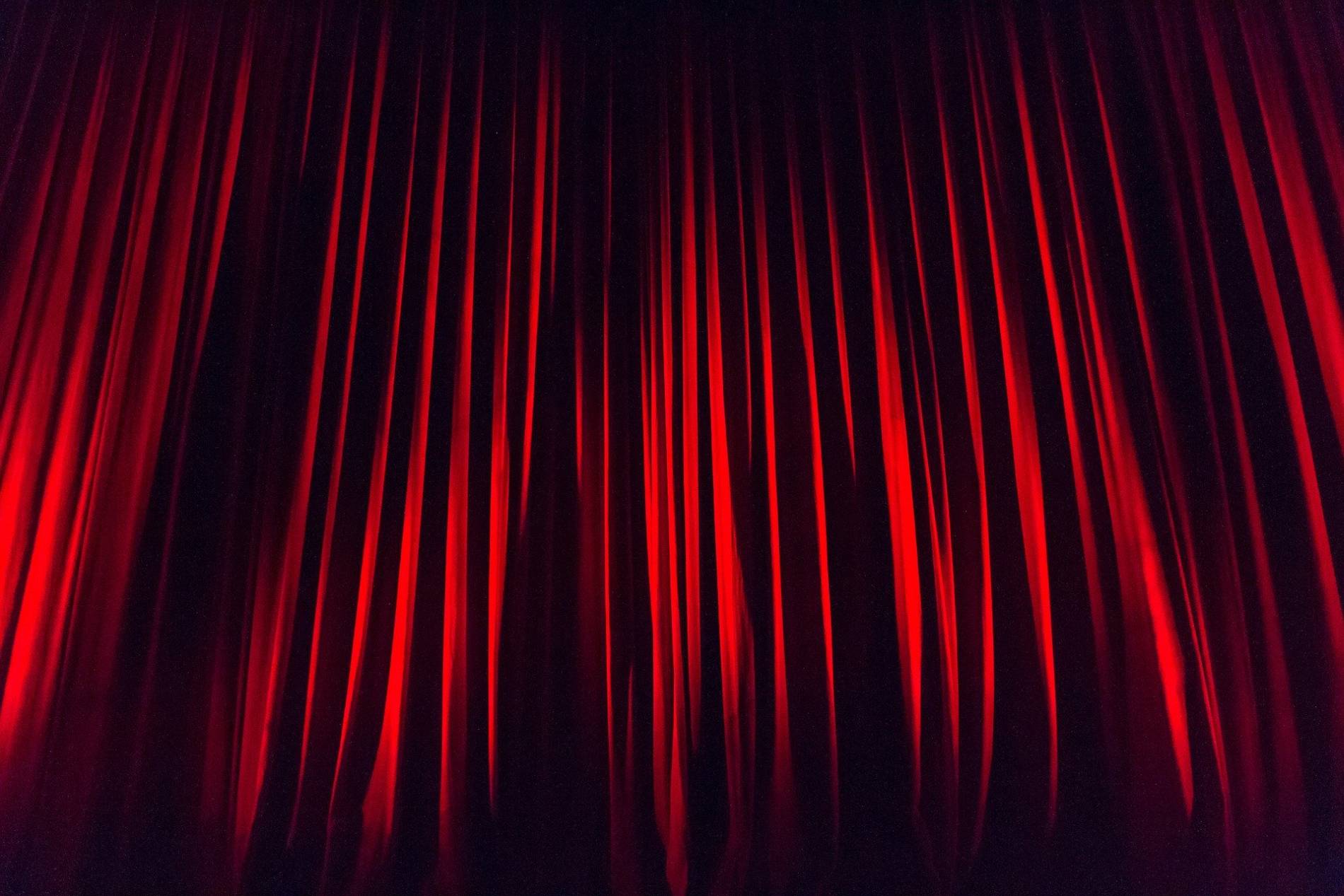  web_stage-curtain_nachrichten-muc_pixabay.jpg